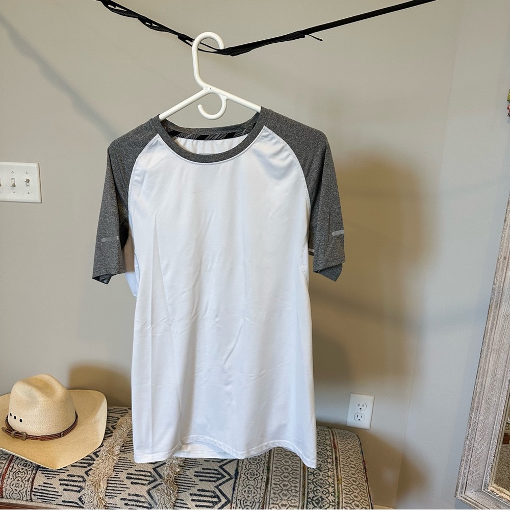 Men Bodybuilding Quick Dry Athletic Shirt Short Sleeve Tight Fitted Tee